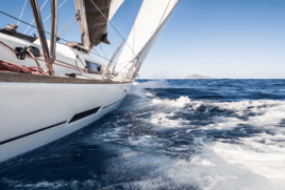 HYDAC dehumidifier keeps Andoo Comanche on course